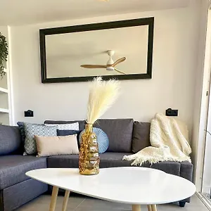 https://greenwaves-con-piscina.in-canary-islands.com